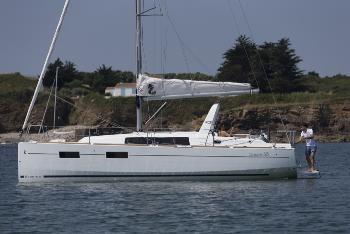 Beneteau Oceanis 35