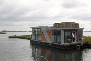 vakantiehuis Houseboat Friesland