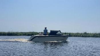 Topcraft 565 Tender