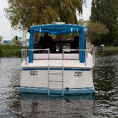 22832
